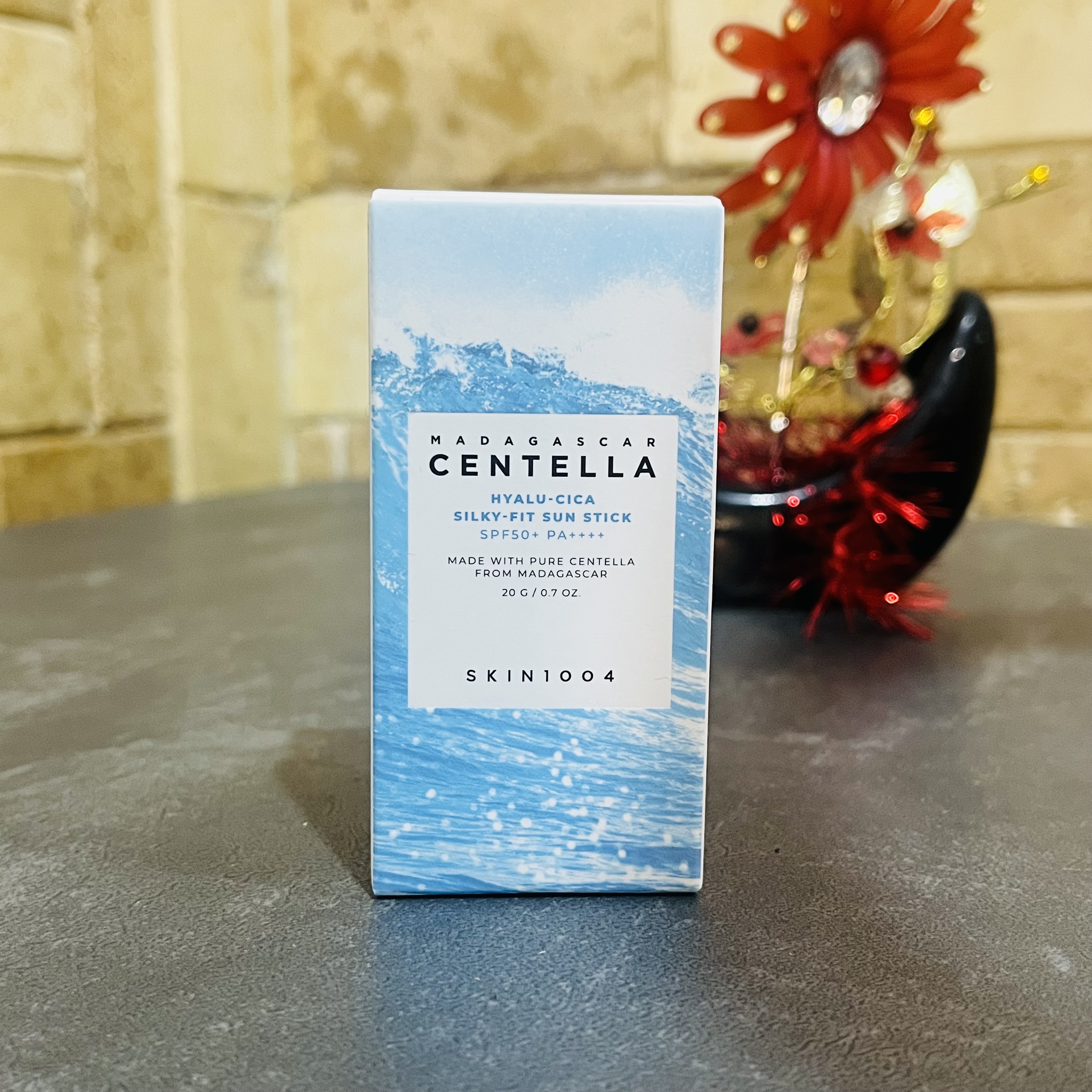 ضد آفتاب استیکی سنتلا (Centella) اسکین ۱۰۰۴ (SKIN1004)